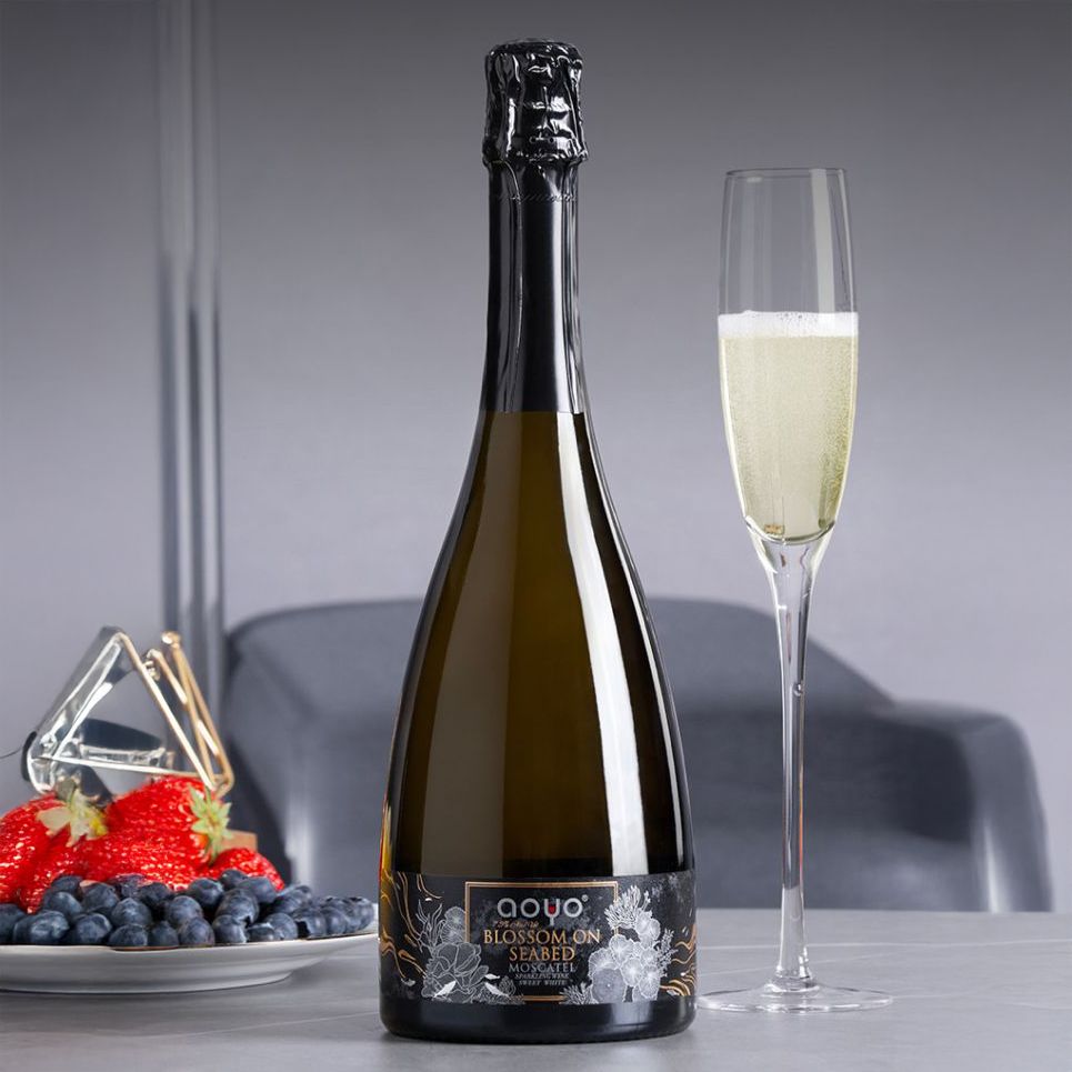 Aoyo Blossom on seabed Moscatel 氣泡輕甜酒